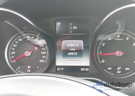 2016 Mercedes-Benz C 300 4Matic из США, поврежденный, VIN 55SWF4KB4GU140092